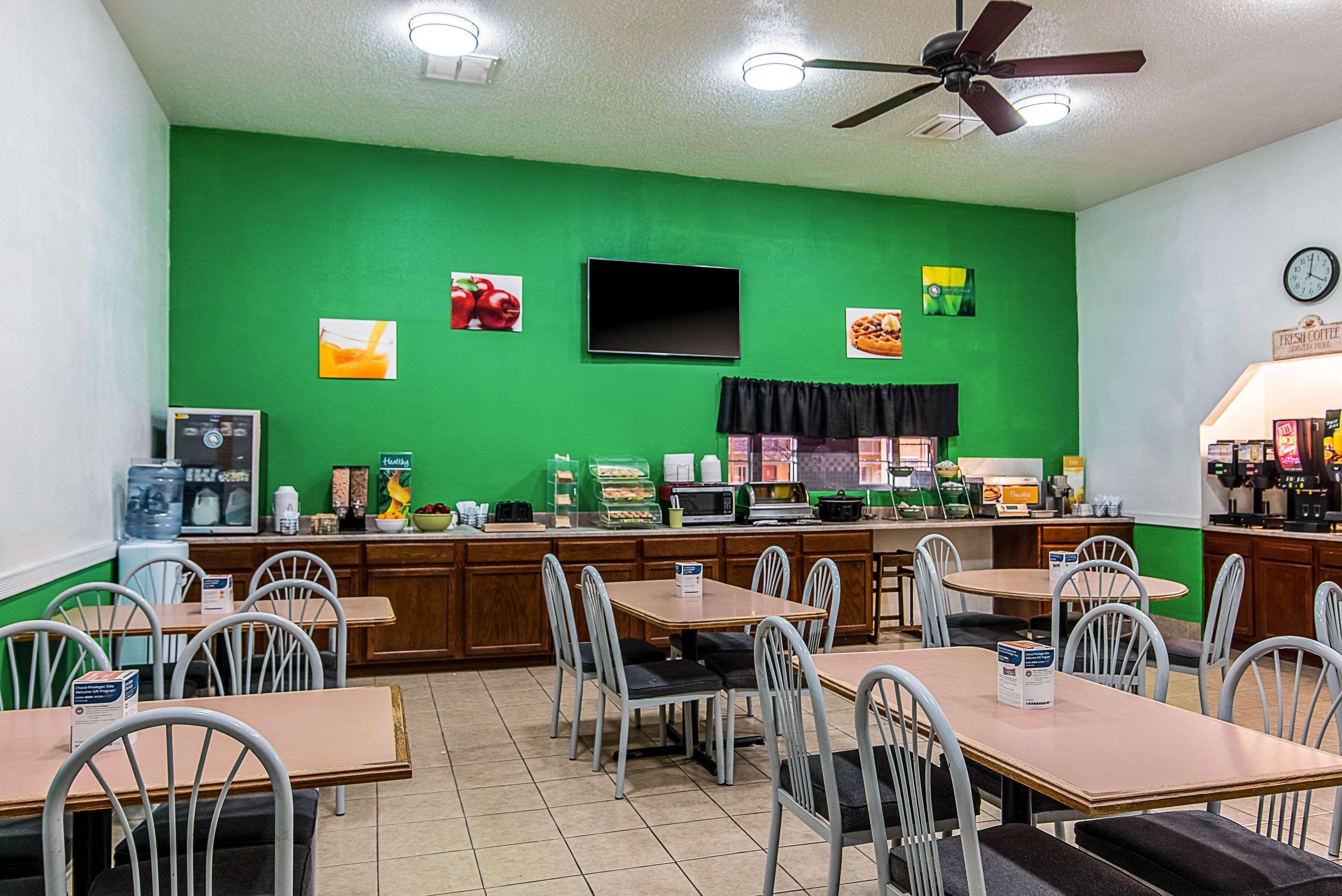 Colby Inn And Suites 外观 照片