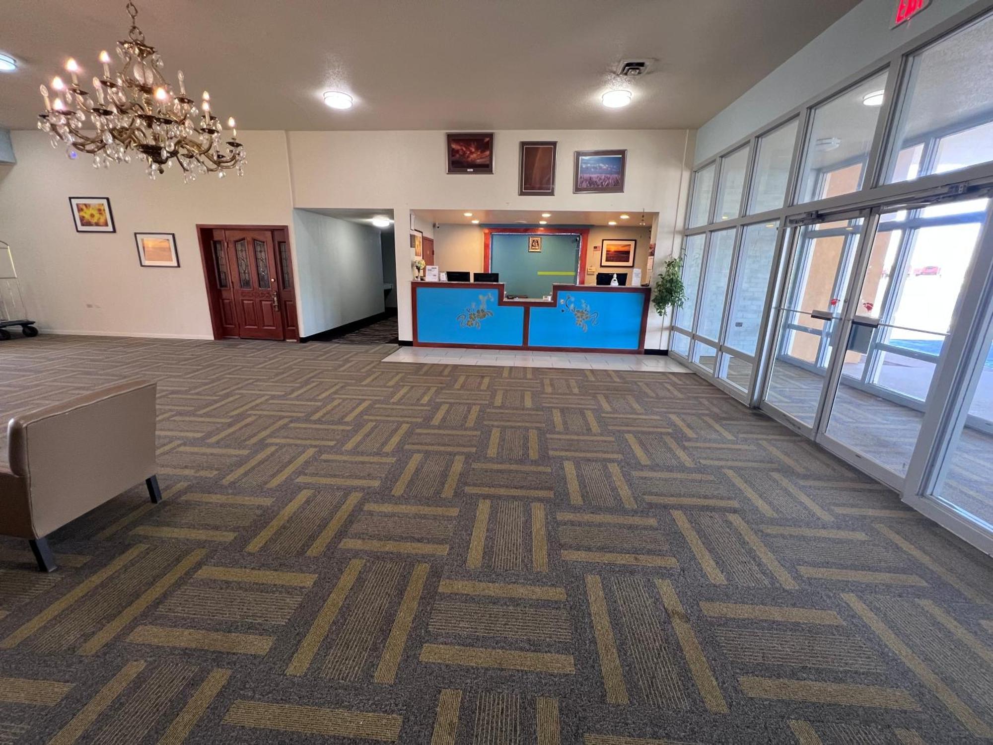Colby Inn And Suites 外观 照片