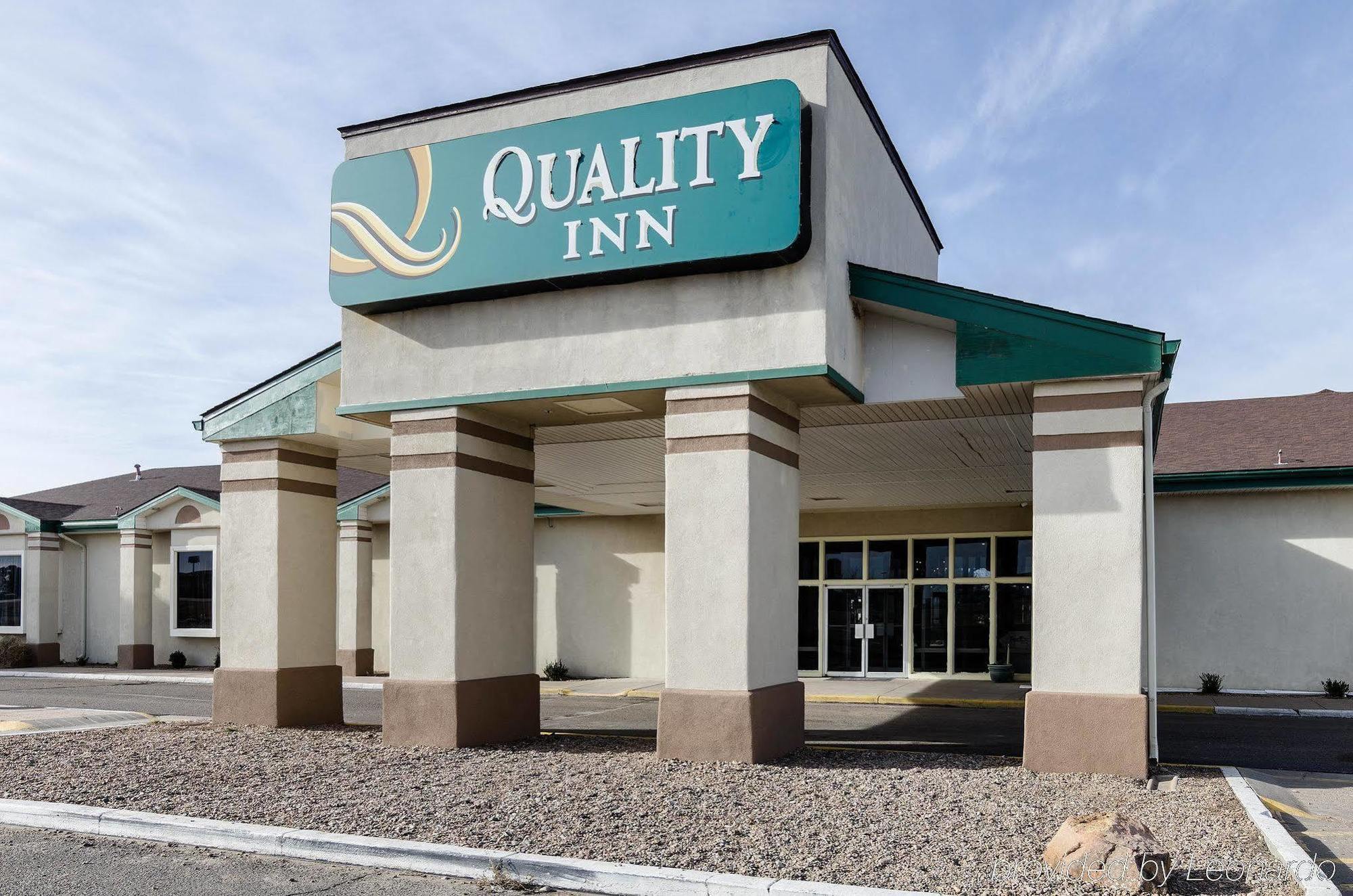 Colby Inn And Suites 外观 照片