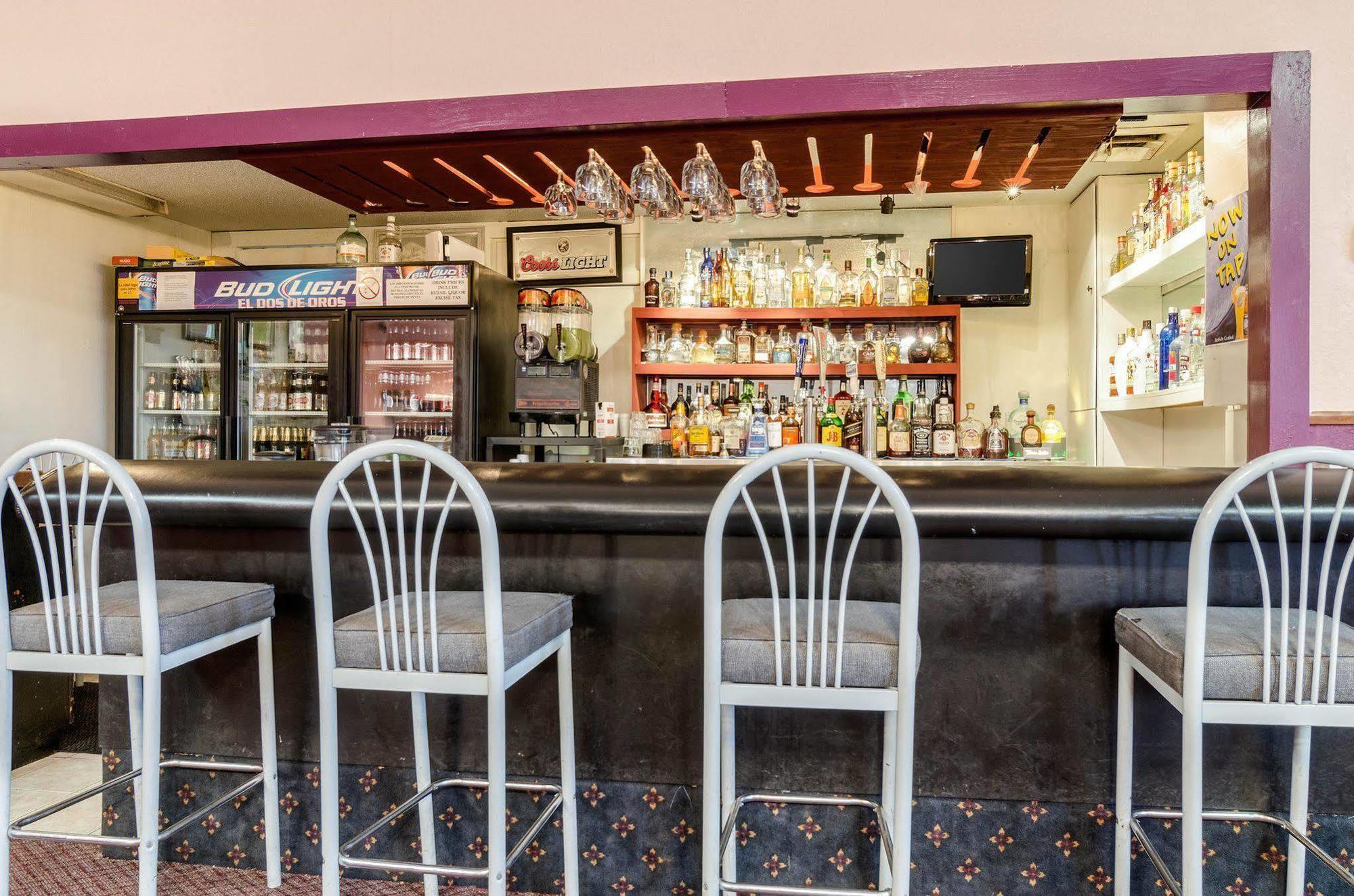 Colby Inn And Suites 外观 照片